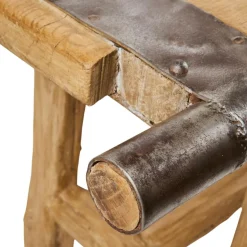 Table Crestmoore