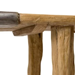 Table Crestmoore